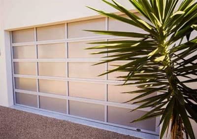 aluminium frame with white polycarbonate multiwall inserts