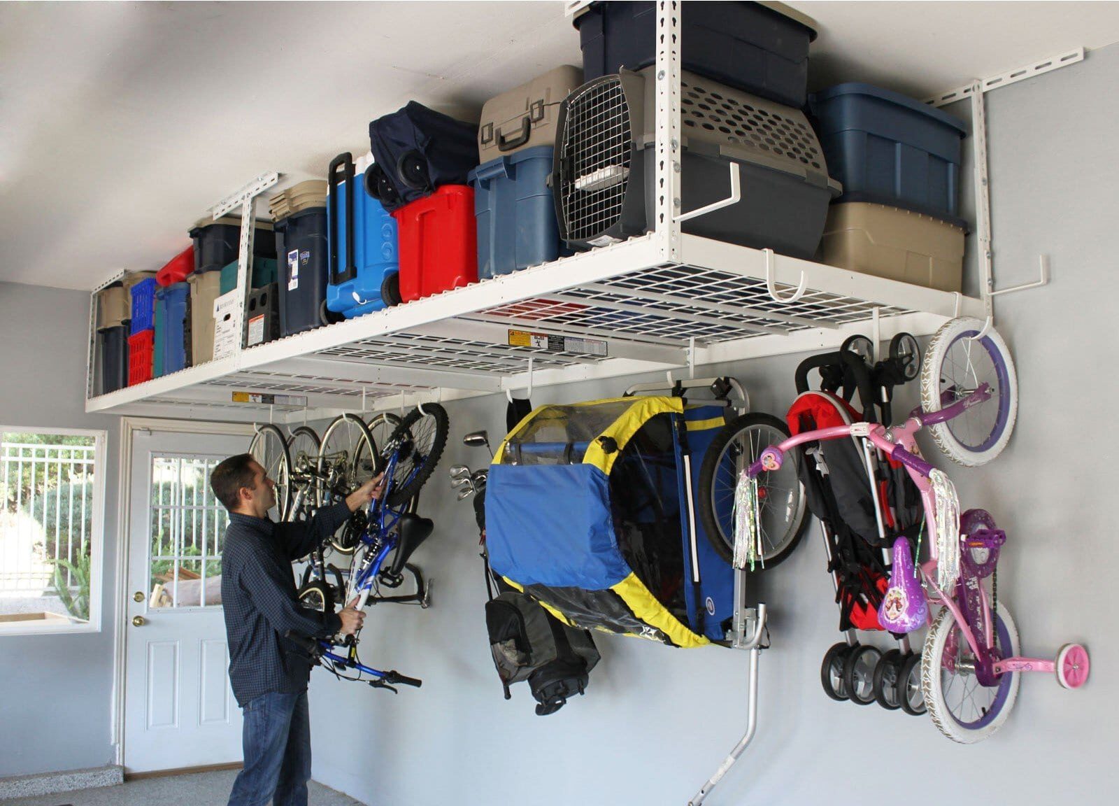 Магазин навести. Система хранения для гаража. Полки в гараже. Подвесной стеллаж для гаража. Организация пространства в гараже.