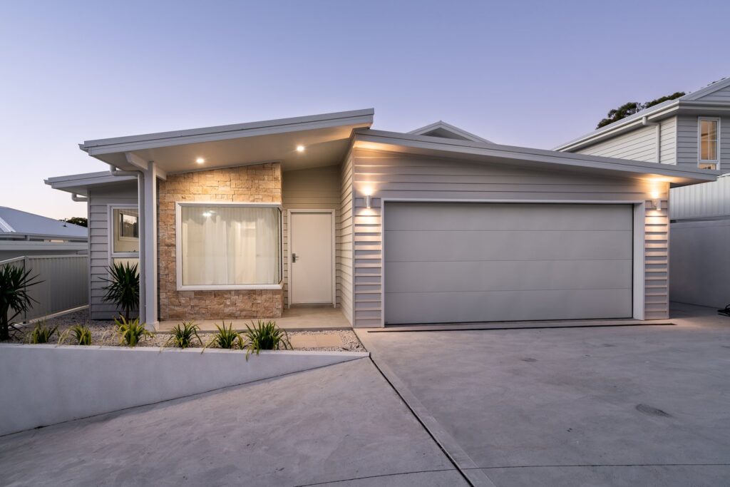 Flatline Profile in Colorbond® Surfmist